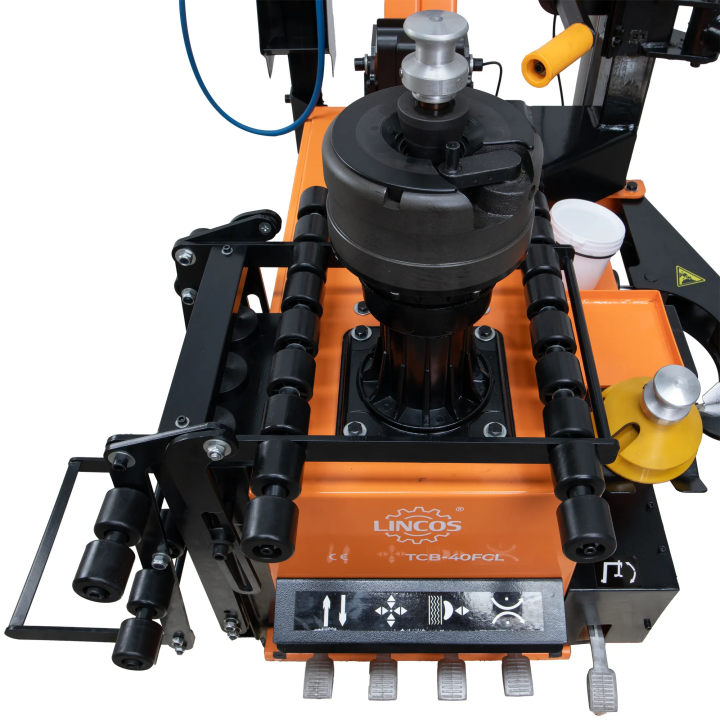 Machine de montage de pneus, jusqu'à 26 pouces, avec colonne de montage inclinable, bras auxiliaire, élévateur de roue, 230 V