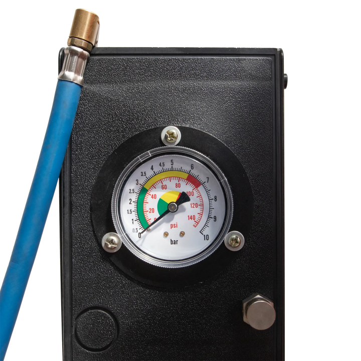 Machine de montage de roues équipée d'une colonne inclinable, de bras auxiliaires et d'un pistolet de gonflage analogique sur pi