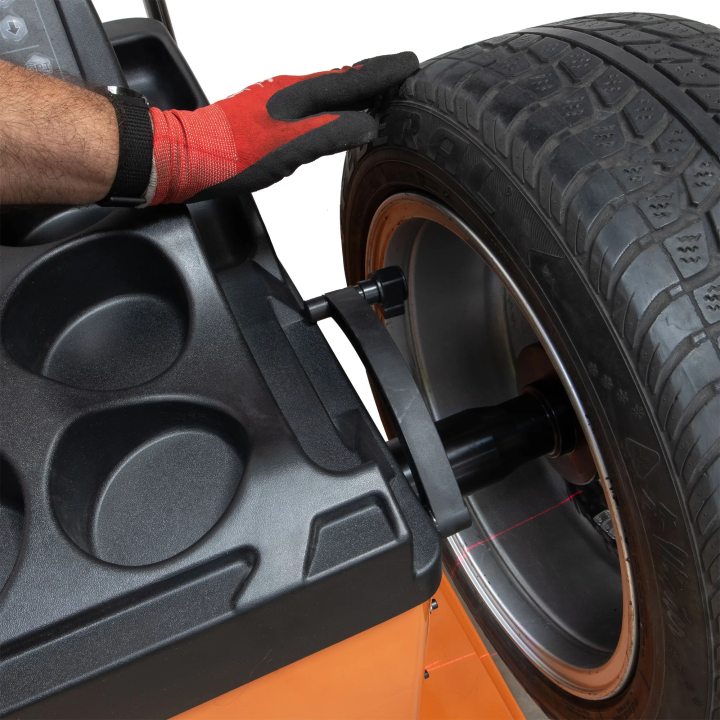 Équilibreuse de roues automatique, 5 programmes ALU, laser