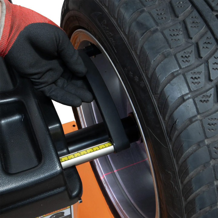 Équilibreuse de roues, 10"-24", mesure automatique des données  écran tactile, laser TCB-53