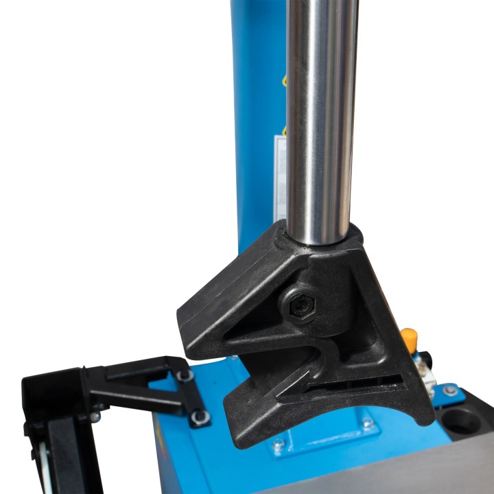 Démonte-pneus avec pont élévateur intégré de 66 cm (26 pouces) et bras auxiliaires droit et gauche